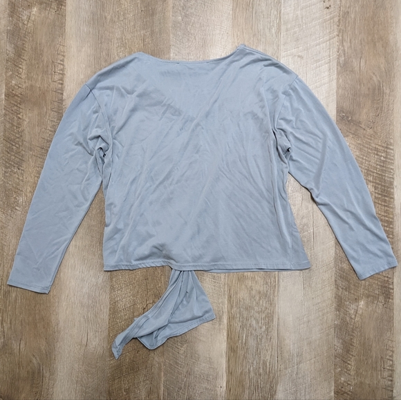 ASTR the label Blue Gray Long Sleeve Front Knot Top - Picture 7 of 7